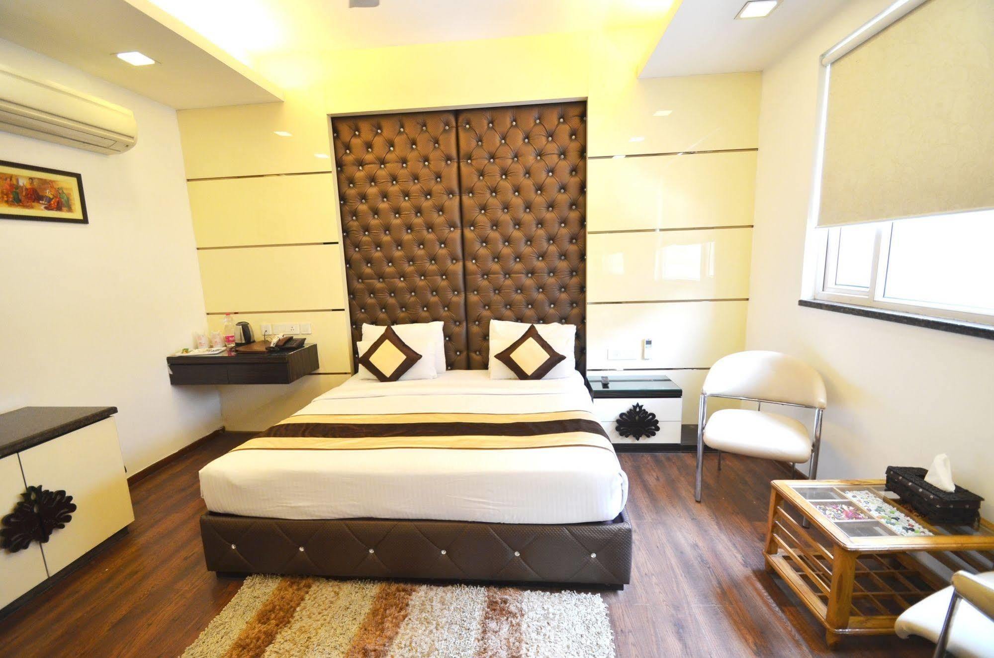 Hotel Metro View Delhi  Exterior photo